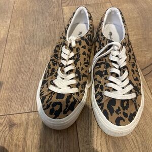 Madewell size 7 women’s shoes.